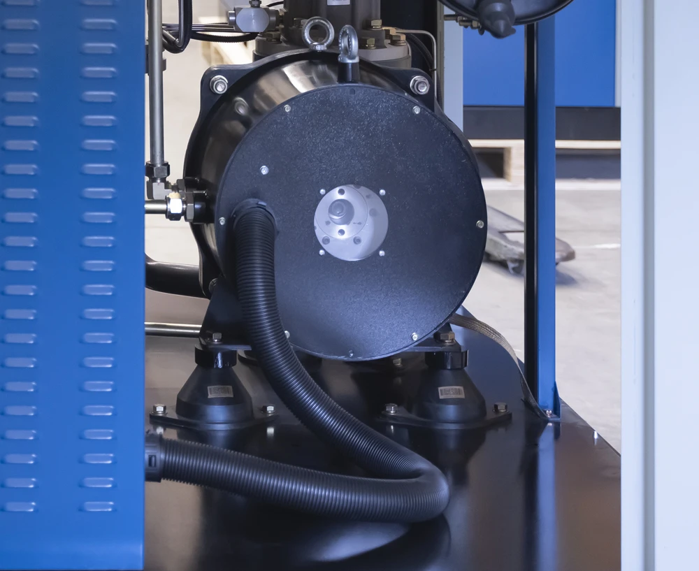 Elektrický motor IE4 s permanentními magnety na kompresorech SCR